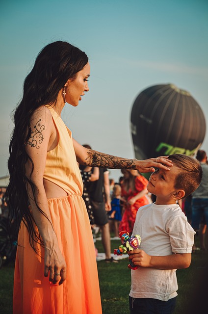 其背后有多 其背后有多